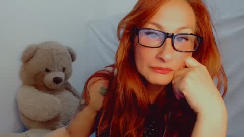 Snapshot of skarlett2072 chatting on 20, 2, 2025 Arlett online show from 20, 2, 2025