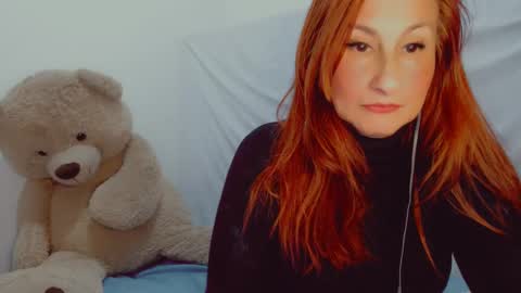 Snapshot of skarlett2072 chatting on 21, 2, 2025 Arlett online show from 21, 2, 2025