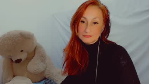 Snapshot of skarlett2072 chatting on 22, 2, 2025 Arlett online show from 22, 2, 2025