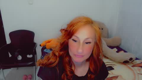 Snapshot of skarlett2072 chatting on 19, 9, 2025 Arlett online show from 19, 9, 2025