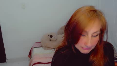 Snapshot of skarlett2072 chatting on 5, 10, 2025 Arlett online show from 5, 10, 2025