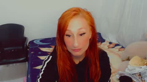 Snapshot of skarlett2072 chatting on 25, 10, 2025 Arlett online show from 25, 10, 2025