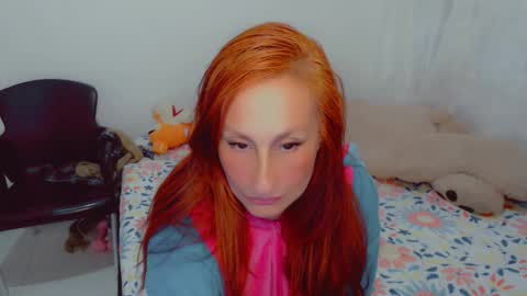 Snapshot of skarlett2072 chatting on 5, 11, 2025 Arlett online show from 5, 11, 2025