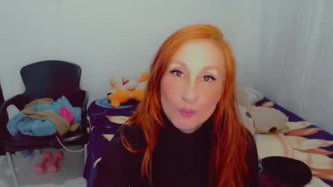 Snapshot of skarlett2072 chatting on 6, 11, 2025 Arlett online show from 6, 11, 2025