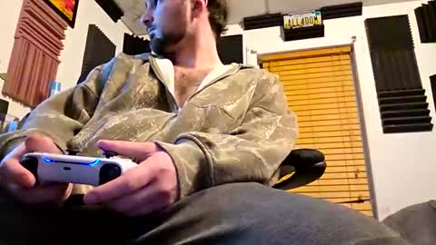 Snapshot of skimaskcouple89108 chatting on 19, 2, 2026 skimaskcouple89108 online show from 19, 2, 2026