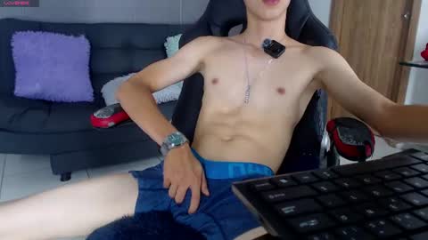 skinny_bigcock20 online show from 27, 7, 2026