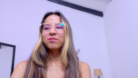 skinny_hottie18 online show from 29, 1, 2025