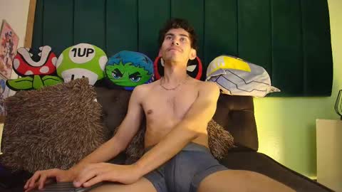 skinny jean  online show from 7, 3, 2026