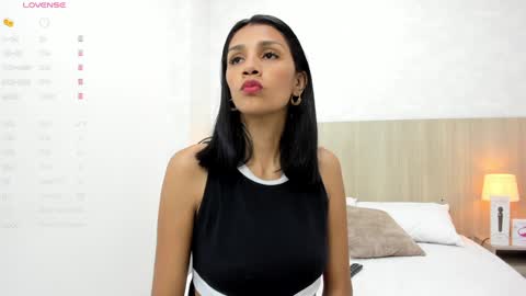 Snapshot of skinny_lilly chatting on 11, 12, 2024 lilly online show from 11, 12, 2024