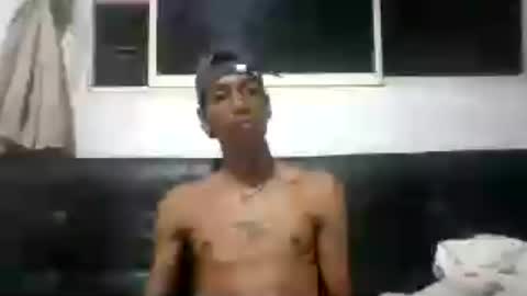 Snapshot of skinny_long_cock chatting on 30, 6, 2026 Albert online show from 30, 6, 2026