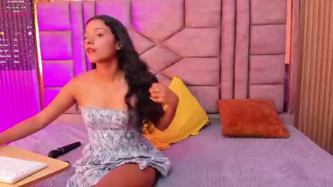 skinny_sarayx online show from 25, 7, 2026