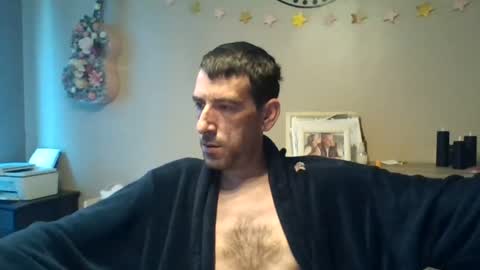 Snapshot of skinnybigcock2 chatting on 9, 7, 2026 SkinnyBigCock2 online show from 9, 7, 2026