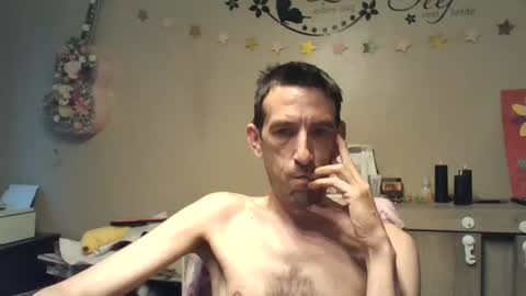 Snapshot of skinnybigcock2 chatting on 17, 7, 2026 SkinnyBigCock2 online show from 17, 7, 2026