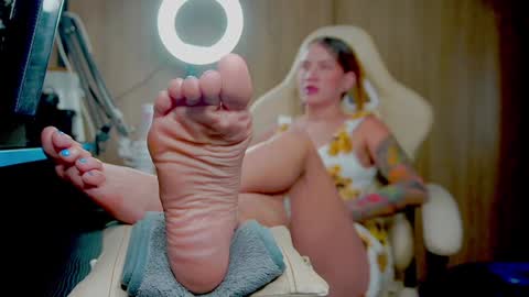 GoddessSkinny online show from 20, 1, 2025