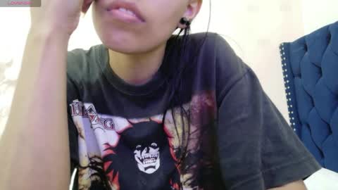 Snapshot of skinnyneighbour_ chatting on 4, 6, 2026 Karla online show from 4, 6, 2026