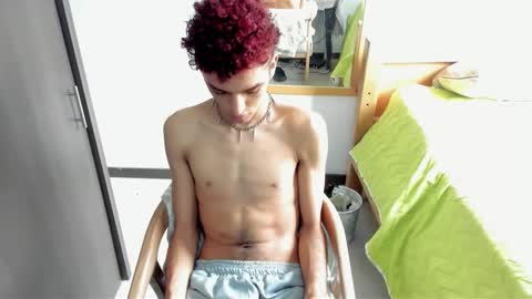 Snapshot of skinnypipe15 chatting on 17, 10, 2025 skinnypipe15 online show from 17, 10, 2025