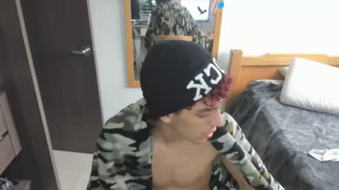 Snapshot of skinnypipe15 chatting on 24, 10, 2025 skinnypipe15 online show from 24, 10, 2025