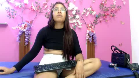 sofia online show from 5, 4, 2026