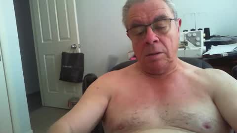 Snapshot of skipper1970 chatting on 14, 12, 2025 Skipper1970 online show from 14, 12, 2025