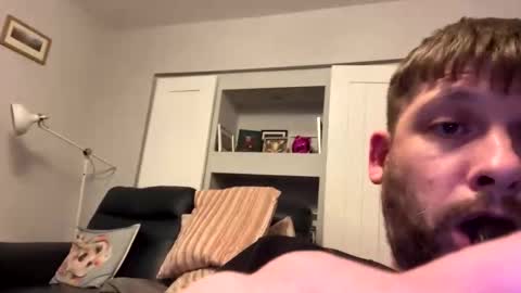 skuzzy25 online show from 9, 4, 2026