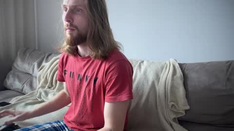 sky_guy25 online show from 4, 3, 2025