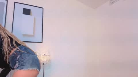 sky_johnson_ online show from 21, 5, 2026