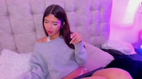 Snapshot of sky_n_zayn chatting on 20, 5, 2026 sky_n_zayn online show from 20, 5, 2026