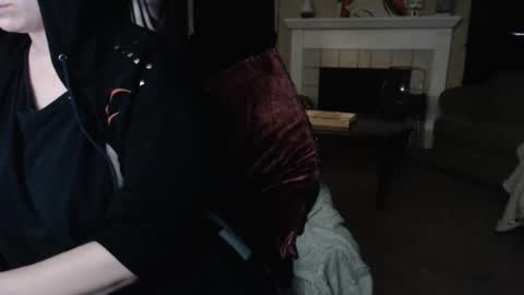 SKYLE   online show from 23, 4, 2026