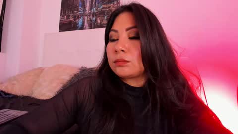 skydarkblue online show from 27, 1, 2025