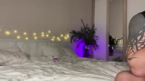 GARRY AND SOPHIA online show from 26, 12, 2024