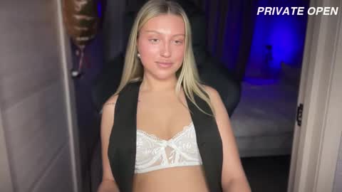 GARRY AND SOPHIA online show from 18, 2, 2025