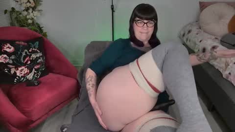 skylar bird online show from 25, 12, 2024