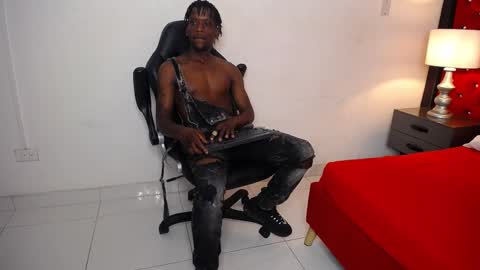 Snapshot of skylerbigxxx chatting on 24, 9, 2025 SKYLERBIGXXX online show from 24, 9, 2025