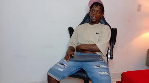 Snapshot of skylerbigxxx chatting on 2, 10, 2025 SKYLERBIGXXX online show from 2, 10, 2025