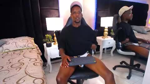 SKYLERBIGXXX online show from 25, 7, 2026