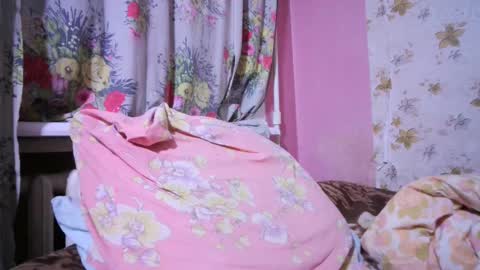 Snapshot of skyressie333 chatting on 6, 1, 2025 skyressie333 online show from 6, 1, 2025