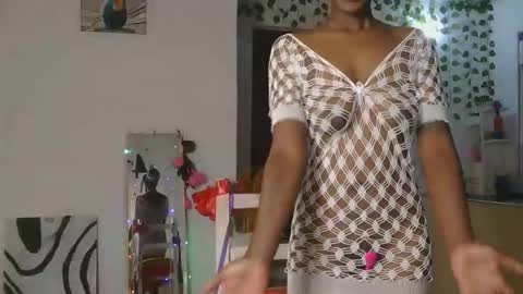 Bella online show from 6, 11, 2025