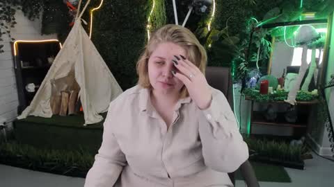 Snapshot of sladadeew chatting on 30, 1, 2025 Slada Deew online show from 30, 1, 2025