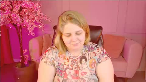 Snapshot of sladadeew chatting on 3, 2, 2025 Slada Deew online show from 3, 2, 2025