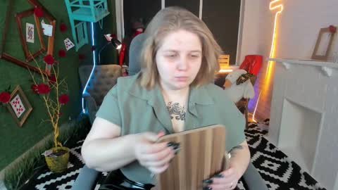 Snapshot of sladadeew chatting on 10, 2, 2025 Slada Deew online show from 10, 2, 2025