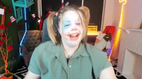 Snapshot of sladadeew chatting on 10, 2, 2025 Slada Deew online show from 10, 2, 2025