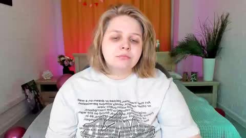 Snapshot of sladadeew chatting on 11, 2, 2025 Slada Deew online show from 11, 2, 2025