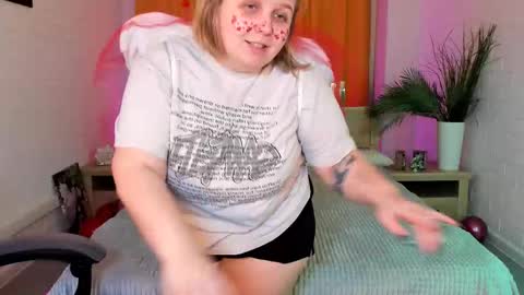 Snapshot of sladadeew chatting on 11, 2, 2025 Slada Deew online show from 11, 2, 2025