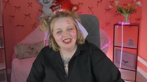 Snapshot of sladadeew chatting on 14, 2, 2025 Slada Deew online show from 14, 2, 2025