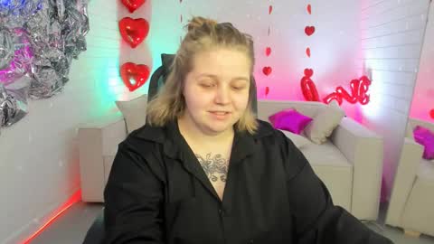 Snapshot of sladadeew chatting on 15, 2, 2025 Slada Deew online show from 15, 2, 2025