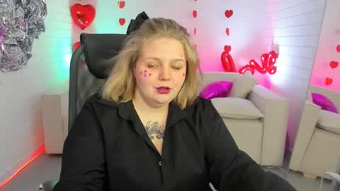 Snapshot of sladadeew chatting on 15, 2, 2025 Slada Deew online show from 15, 2, 2025