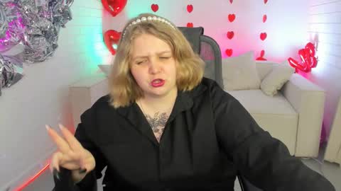 Snapshot of sladadeew chatting on 17, 2, 2025 Slada Deew online show from 17, 2, 2025