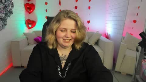 Snapshot of sladadeew chatting on 19, 2, 2025 Slada Deew online show from 19, 2, 2025