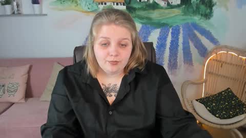 Snapshot of sladadeew chatting on 26, 2, 2025 Slada Deew online show from 26, 2, 2025