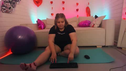 Snapshot of sladadeew chatting on 3, 3, 2025 Slada Deew online show from 3, 3, 2025